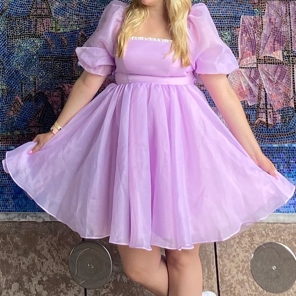 Lavender puff sleeve dress - Picture 3 of 3